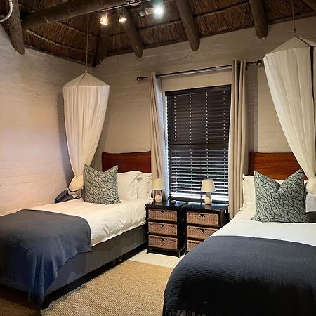 Mosaic Lagoon Lodge Stanford Bagian luar foto