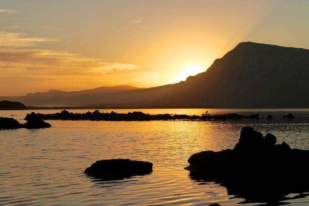 Mosaic Lagoon Lodge Stanford Bagian luar foto