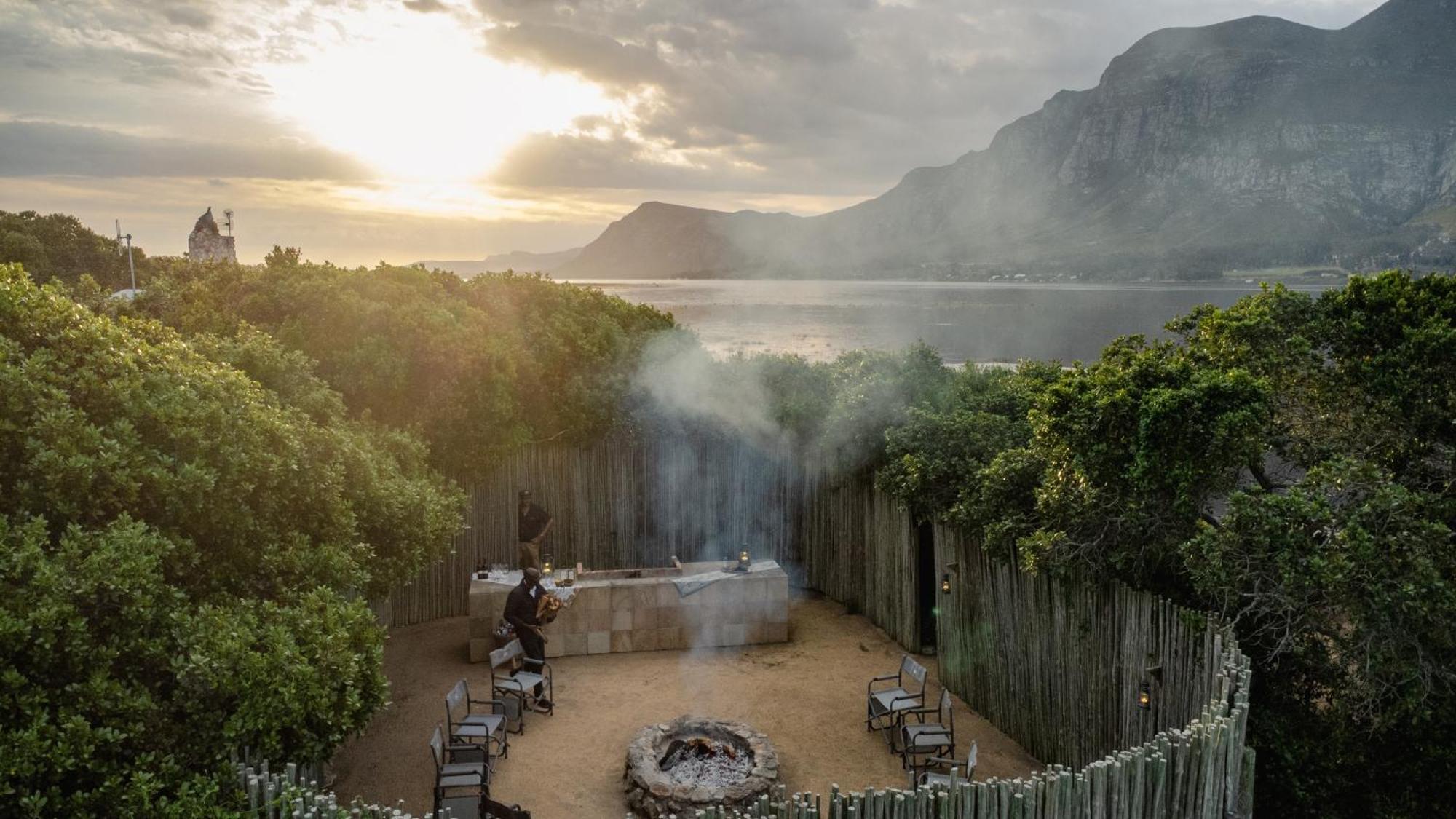 Mosaic Lagoon Lodge Stanford Bagian luar foto