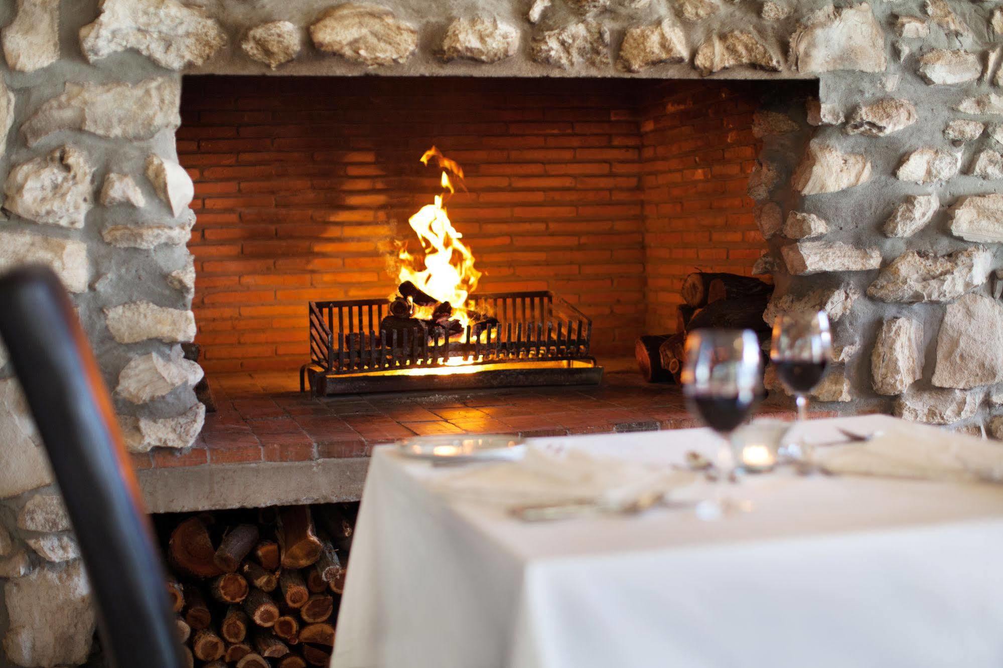 Mosaic Lagoon Lodge Stanford Bagian luar foto