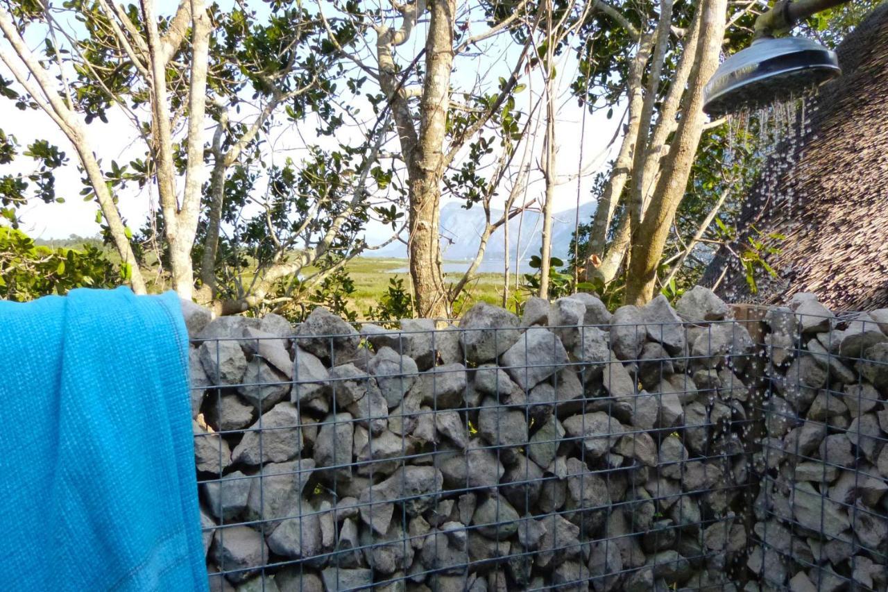 Mosaic Lagoon Lodge Stanford Bagian luar foto