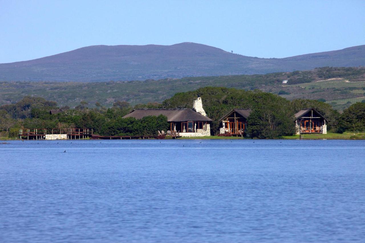 Mosaic Lagoon Lodge Stanford Bagian luar foto